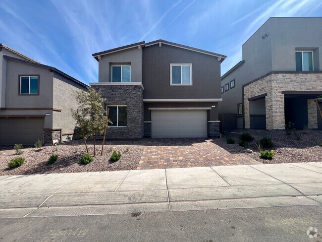 Building Photo - Stunning New 4-Bedroom Home with Loft & So...