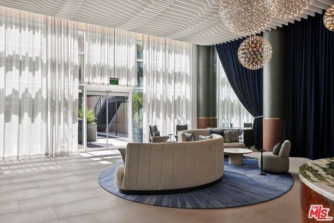 Photo - 6250 Hollywood Blvd Unidad 6C