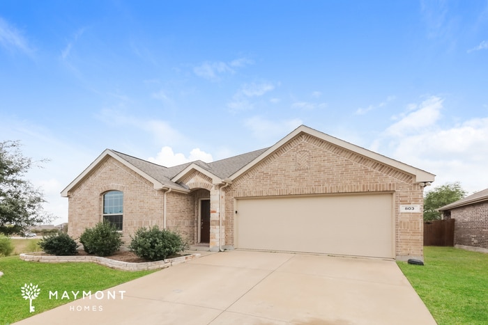 Photo - 803 Silverbell St