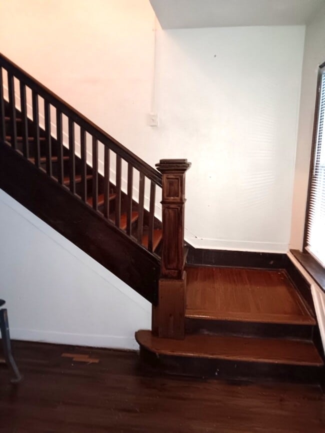 Entry way - 1609 Chapman Ave SW Unit B