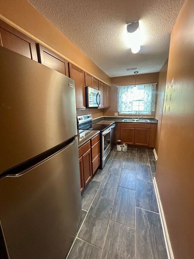 Photo - Spacious 2BR Townhome Near Downtown Carrbo...