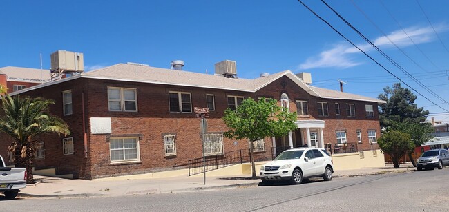 Building Photo - 119 W Nevada Ave Unit 44