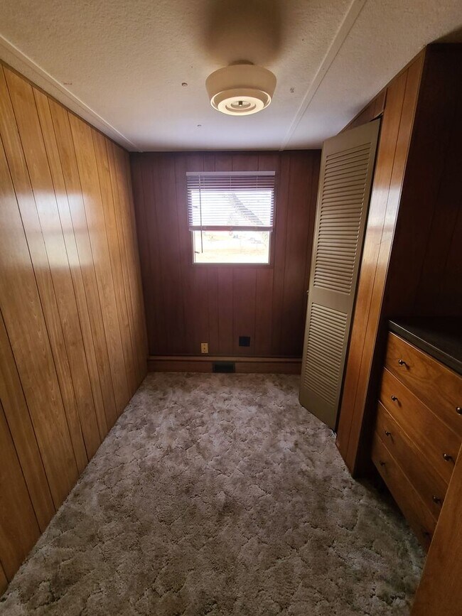 Photo - 3 Bedroom Mobile Home in Grandview Plaza