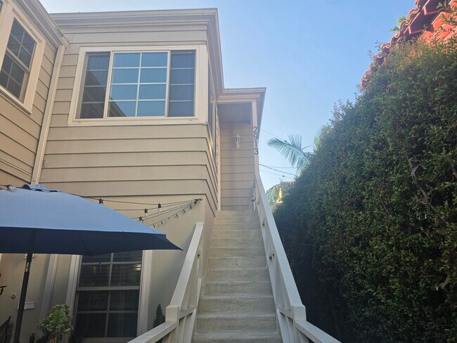 2913 W Riverside Dr Unit 2913