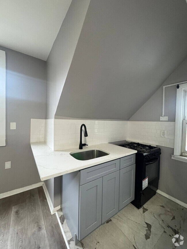 Building Photo - 72 Linden Ave Unit 3 Rental
