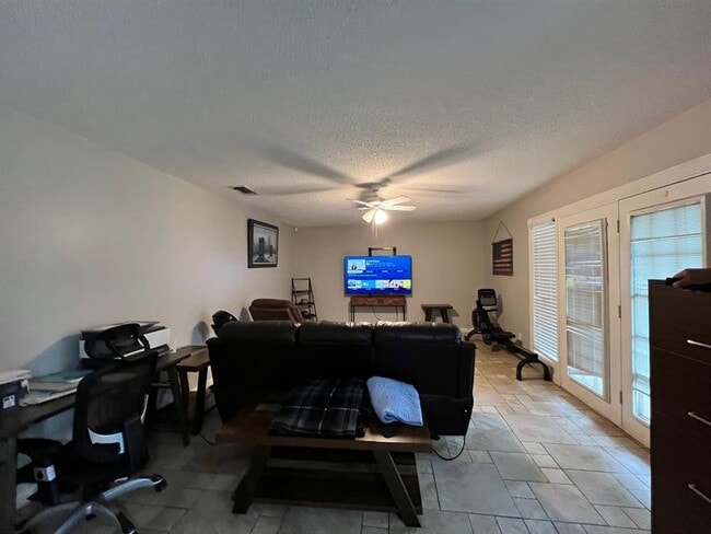 Photo - 1708 Stanley Ave