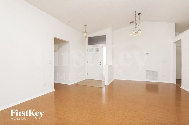 Photo - 2673 Debany Rd