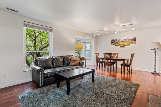 Photo - 2632 Park Ave