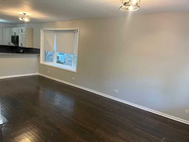 Photo - 1249 S Kolin Ave Unidad 1