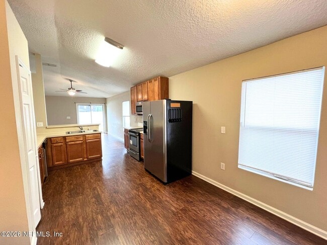 Photo - 1960 McGirts Point Blvd