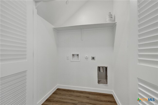 Photo - 104 Creekside Trail