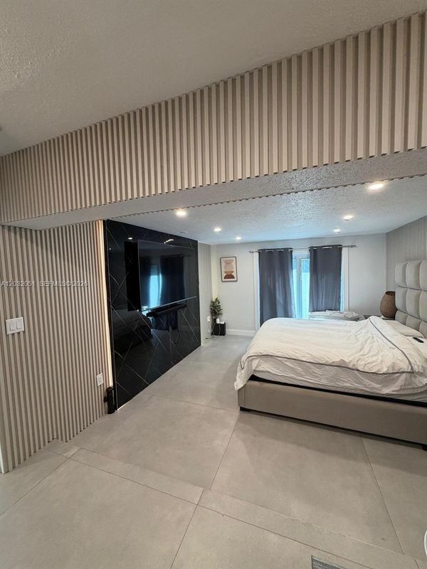 Photo - 2810 Riverland Rd