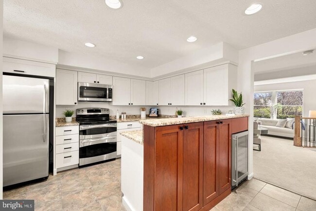 6003 Chicory Pl