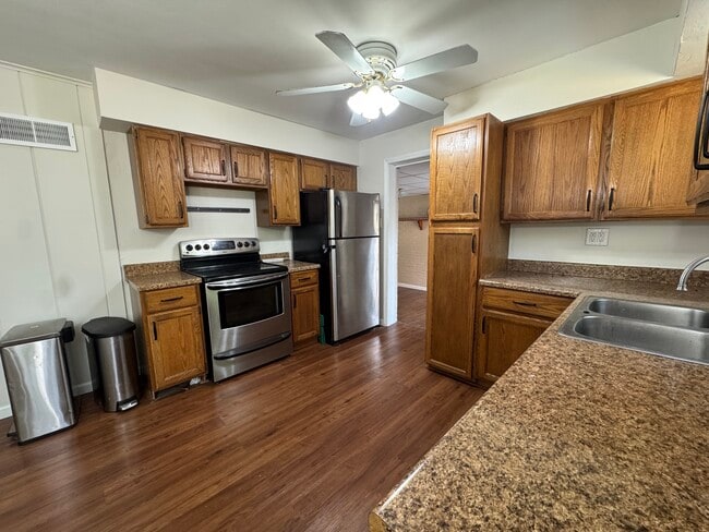 Building Photo - 10275 Kennerly Rd Rental