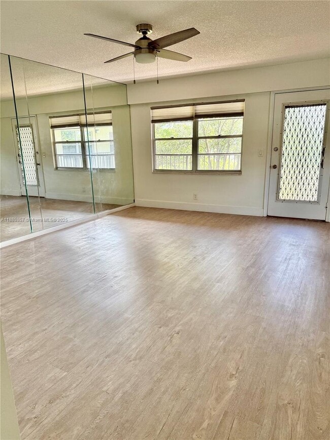 Photo - 150 SW 134th Way Unit 305R
