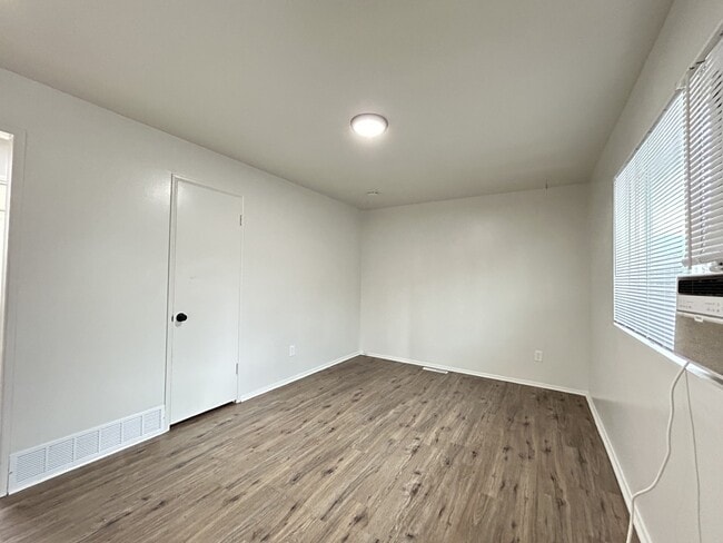 Photo - 3440 S 200 E Unidad #5