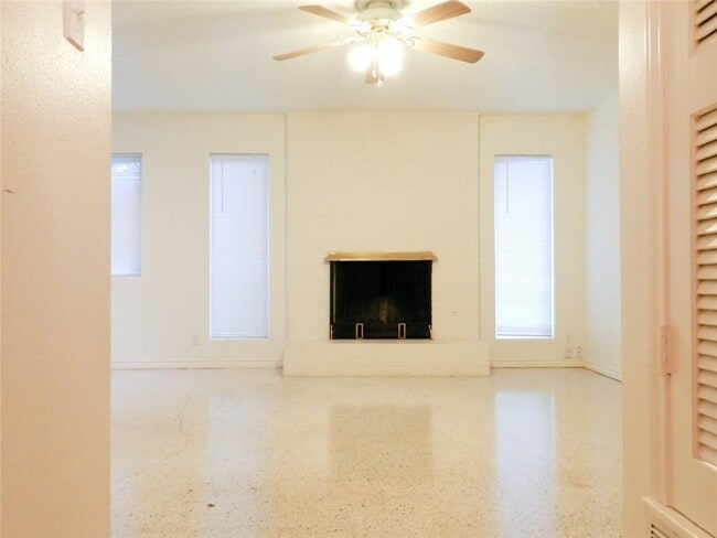 Photo - 3713 Meredith St