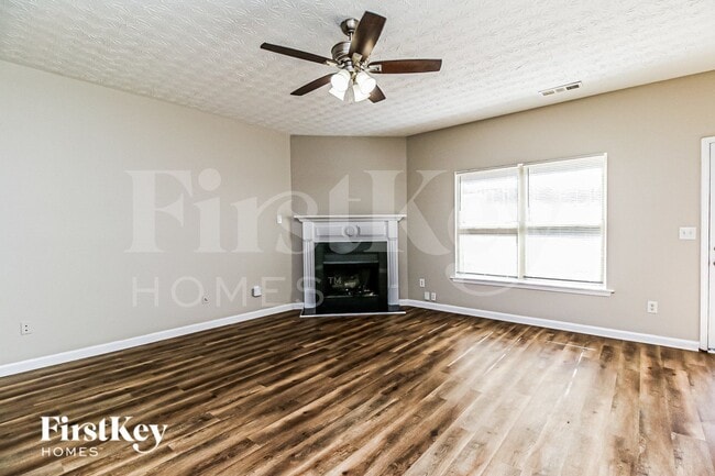 Photo - 6014 Centennial Run