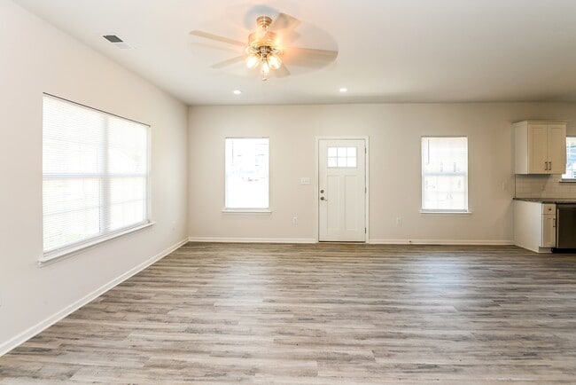 Photo - 5617 Phillips St