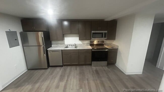 Building Photo - 1751 Washington St