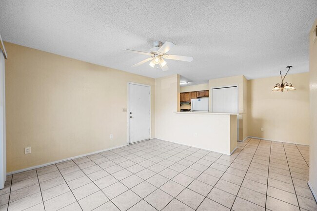Photo - 533 W Guadalupe Rd Unidad 1047