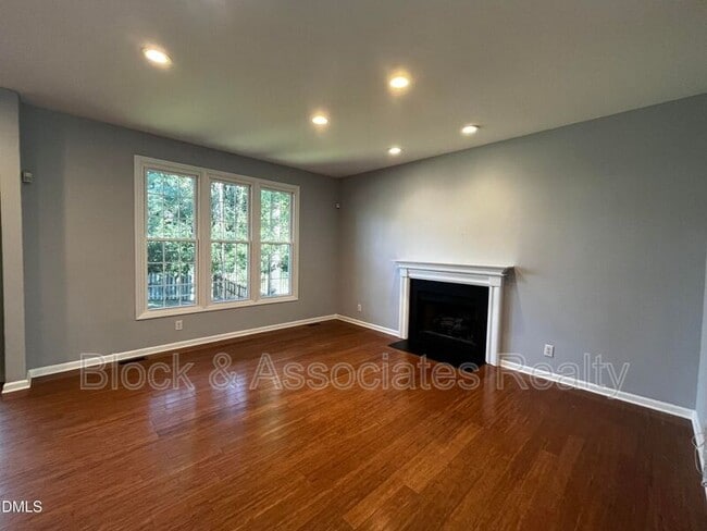 Photo - 214 Castle Hayne Dr