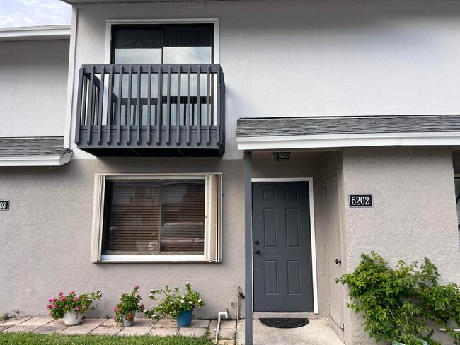 Photo - 5202 Bayside Dr