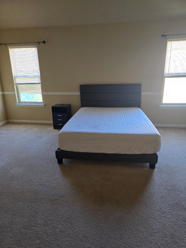 Building Photo - 2797 Huntcliffe Dr