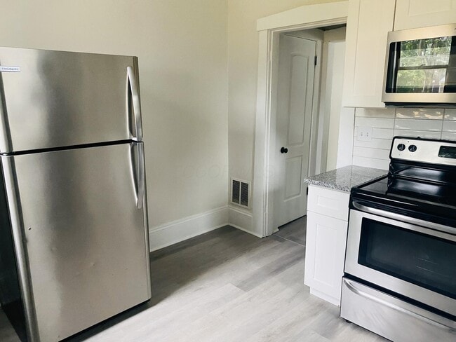 Photo - 918 Carpenter St