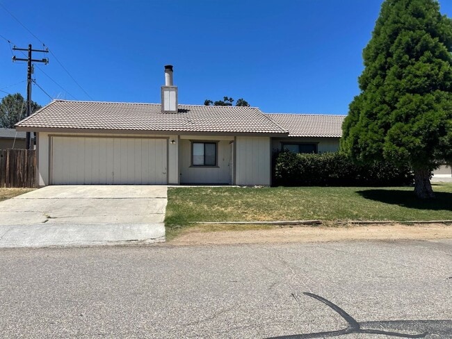Building Photo - 3+2 in Golden Hills East COMING SOON!