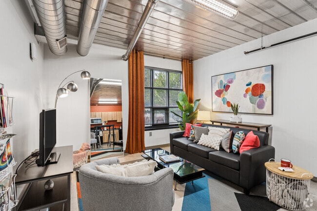 2BR, 1BA - 780SF - Living Room