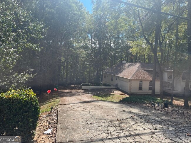 Building Photo - 1383 Lilburn Stone Mountain Rd