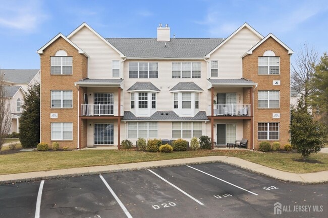 Photo - 405 Plymouth Rd