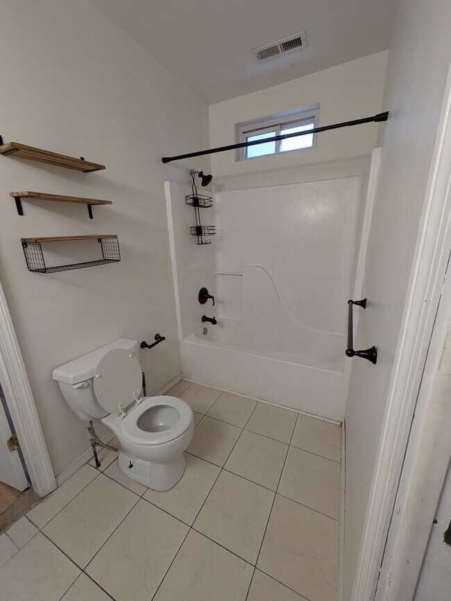 Photo - 220 Munson St Unit 3