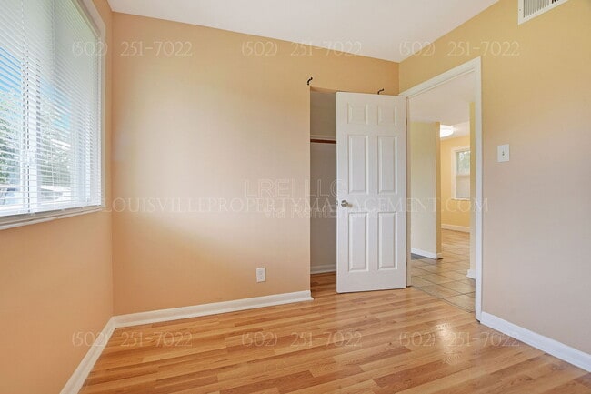 Photo - 4403 Plantus Pl