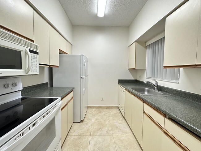 Photo - 671 Cypress Lake Blvd Unit E