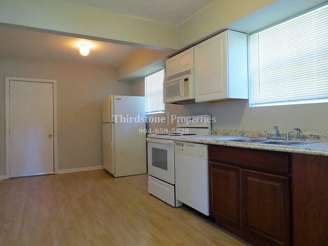 Photo - 1946 Allandale Cir E