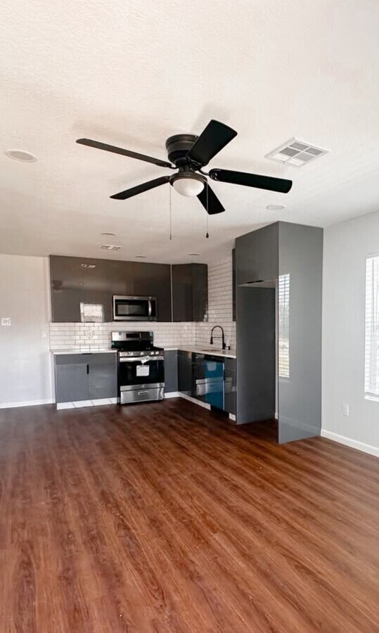Photo - 2609 Mitchell Ave