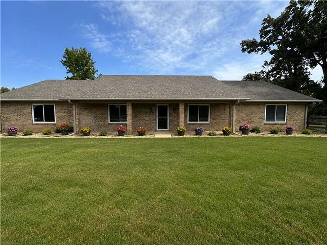 Building Photo - 14508 Hwy 31 W