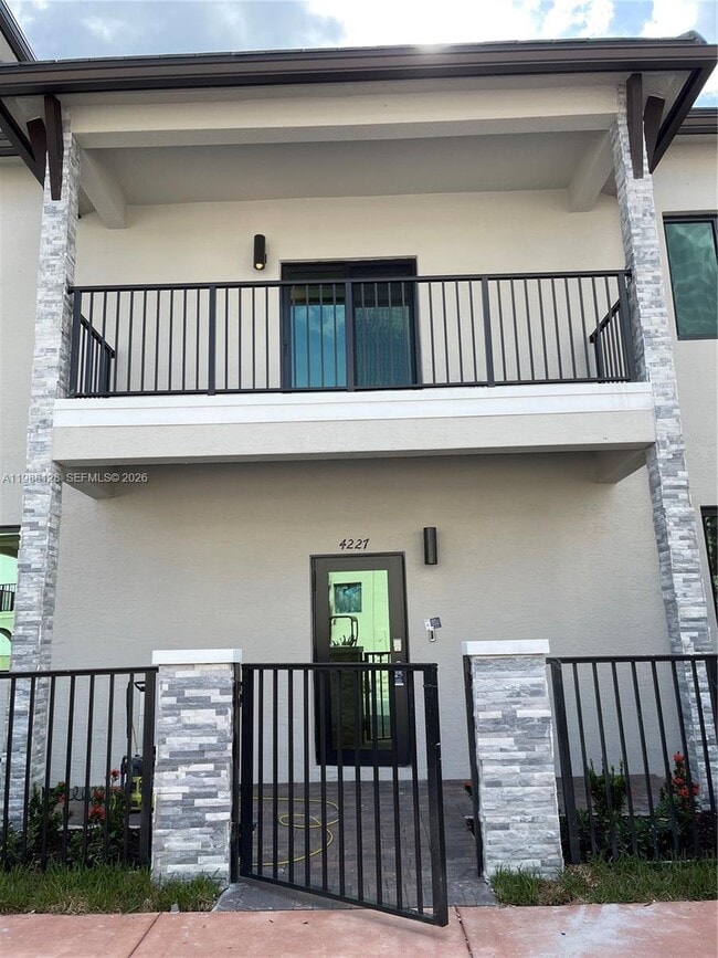 Building Photo - 4227 NW 83rd Ave