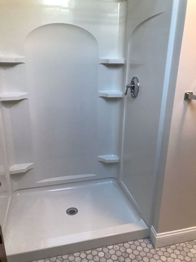 90 Sutton St Unit 3rd