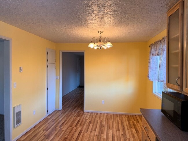 Photo - Super Cute Ranch Style 3 Bedroom 2 Bathroom Home!! Bright Kitchen! Fenced Backyard! Garage!