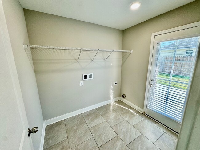 Photo - 3686 Saddle Rdg Dr