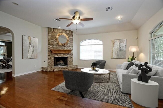 Photo - 16612 Barrhead Cove