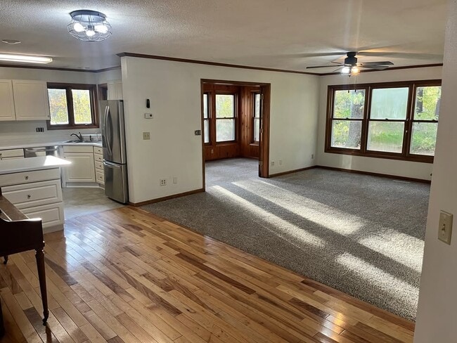 Sala de estar - 2184 13 12 1/2 Ave