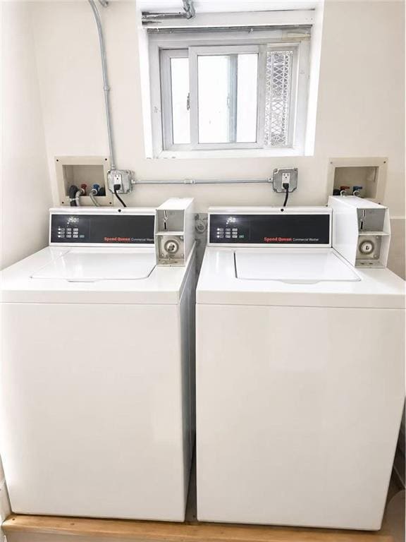 40-36-4077 77th St Unit 205