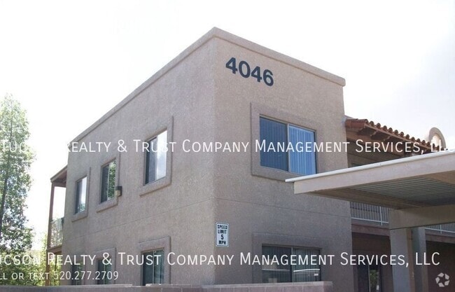 Building Photo - 4046 E. FAIRMOUNT-#3 Unit #3 Rental