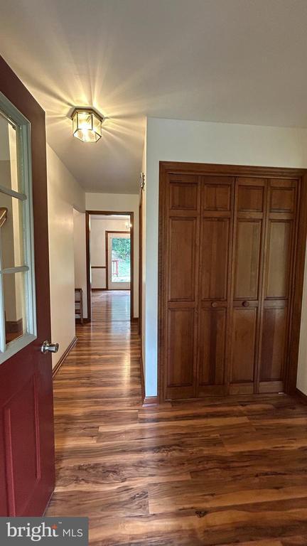 Photo - 1039 Elwood St