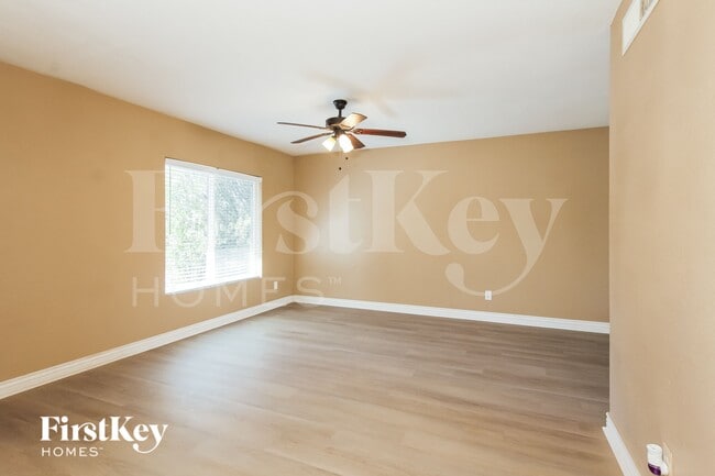 Photo - 12215 N 36th St