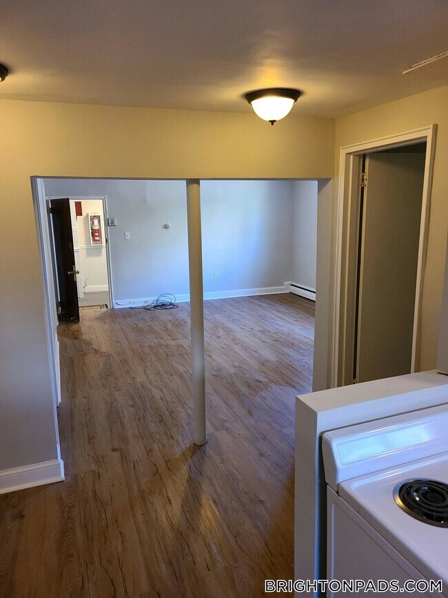 Photo - 69 Chiswick Rd Unit 2